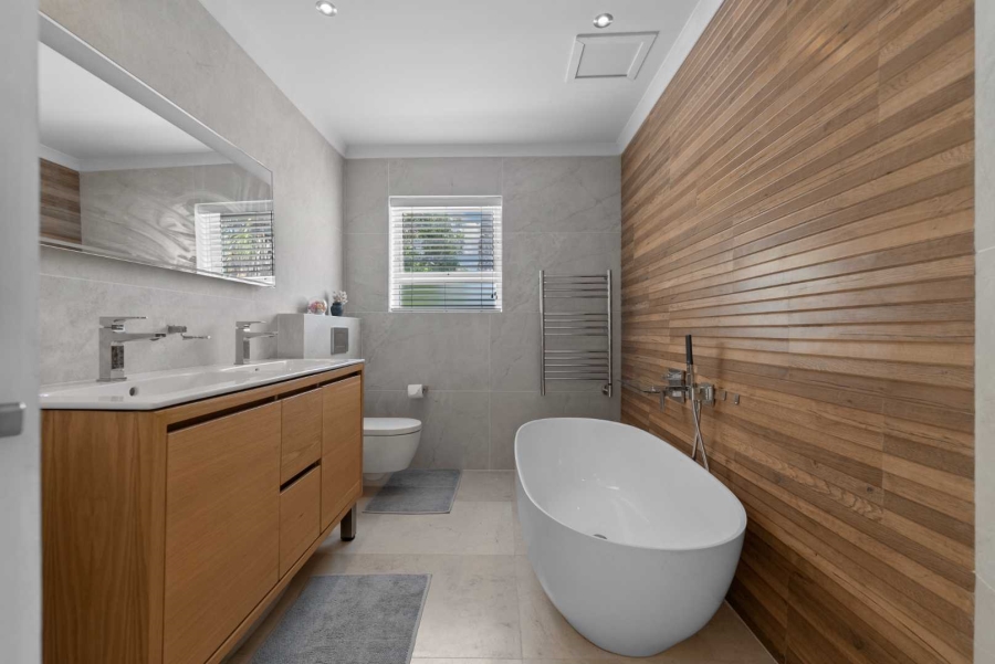 4 Bedroom Property for Sale in Camps Bay Western Cape